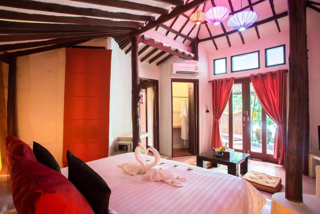 B52 Beach Resort 3*