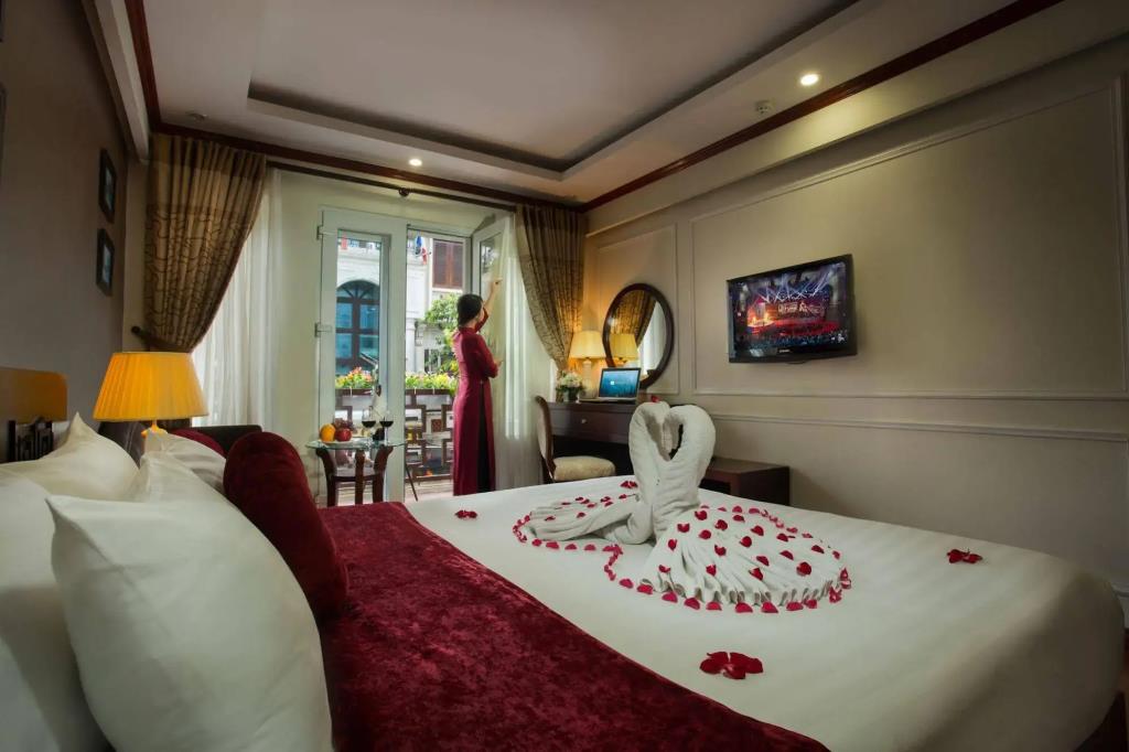 Golden Lotus Legend Hotel 4*