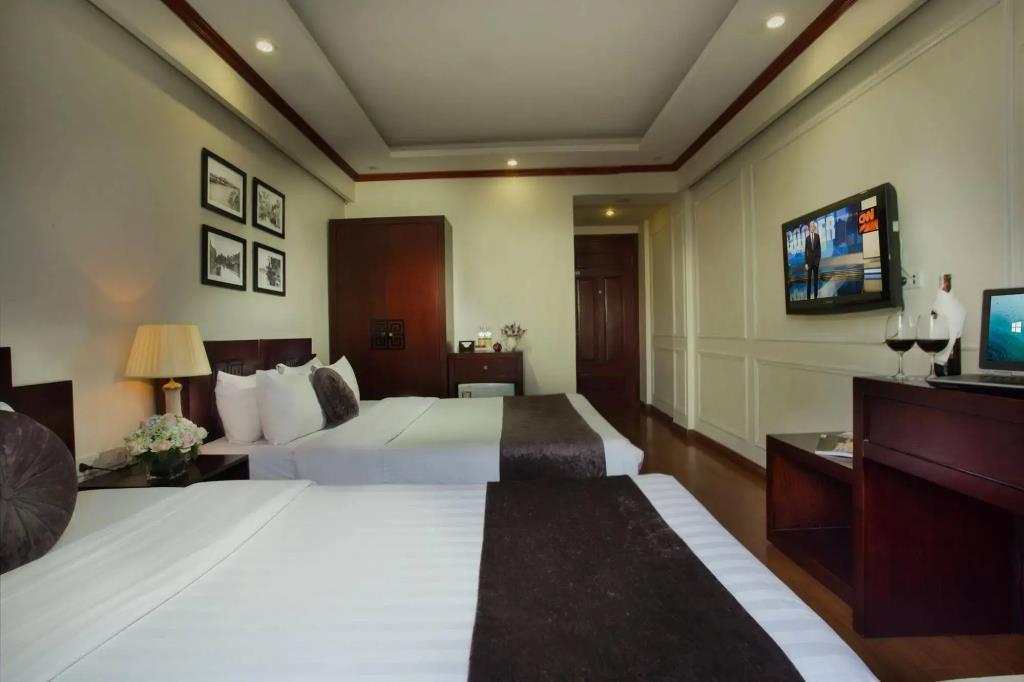 Golden Lotus Legend Hotel 4*
