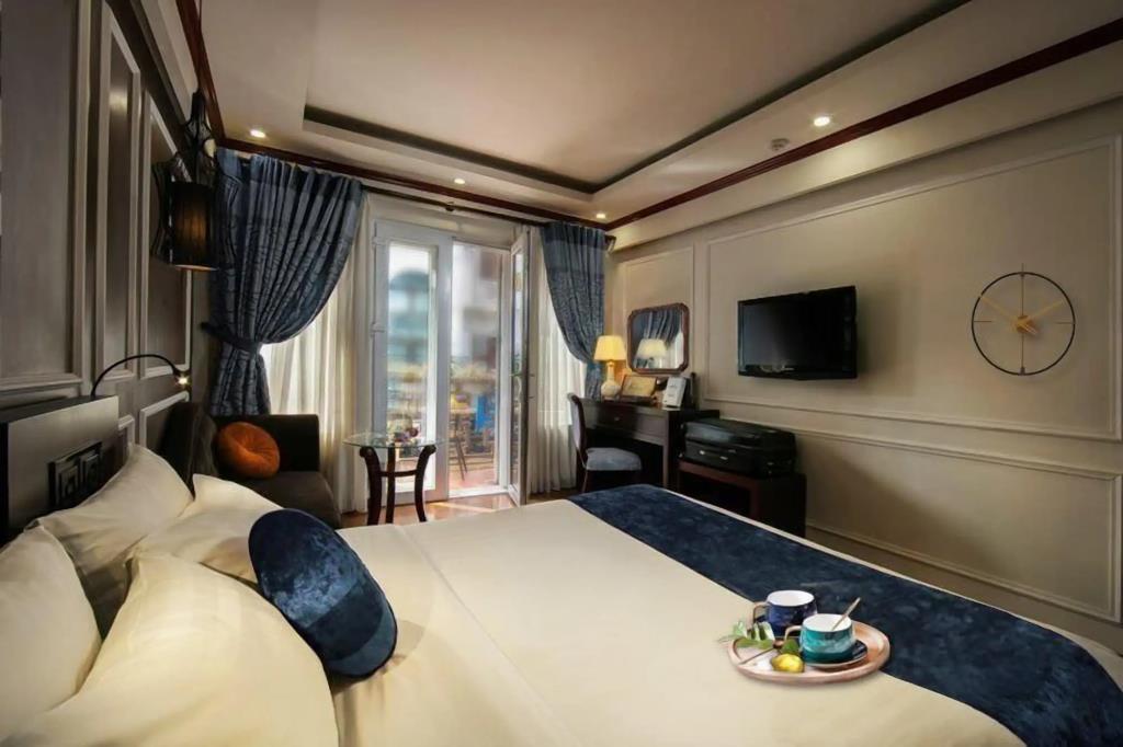 Golden Lotus Legend Hotel 4*