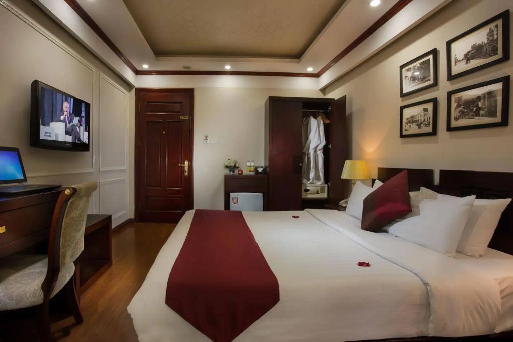 Golden Lotus Legend Hotel 4*