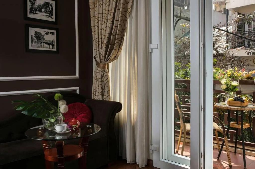 Golden Lotus Legend Hotel 4*