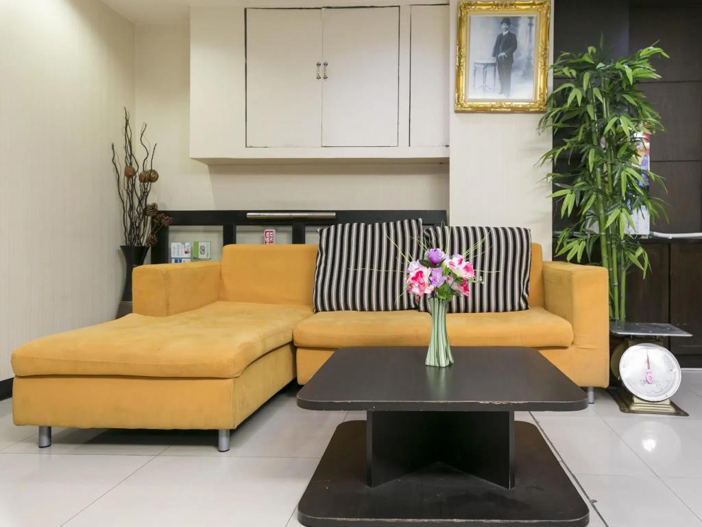 Everest Boutique 8 Inn 3*