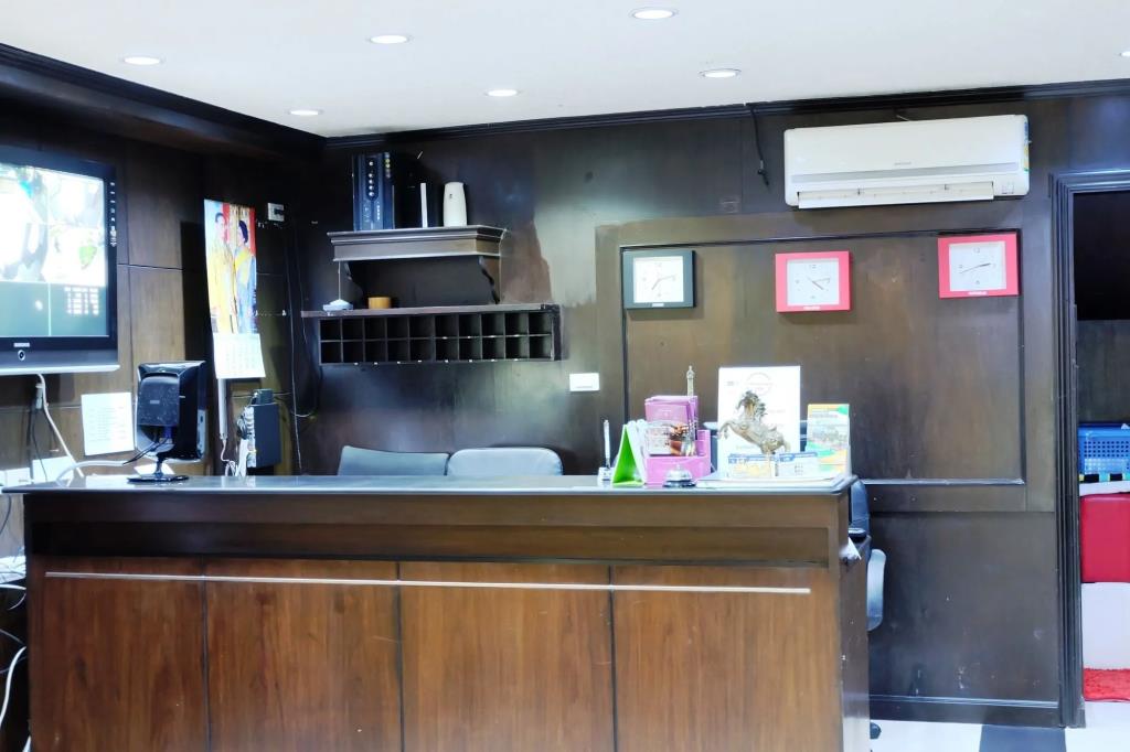 Everest Boutique 8 Inn 3*