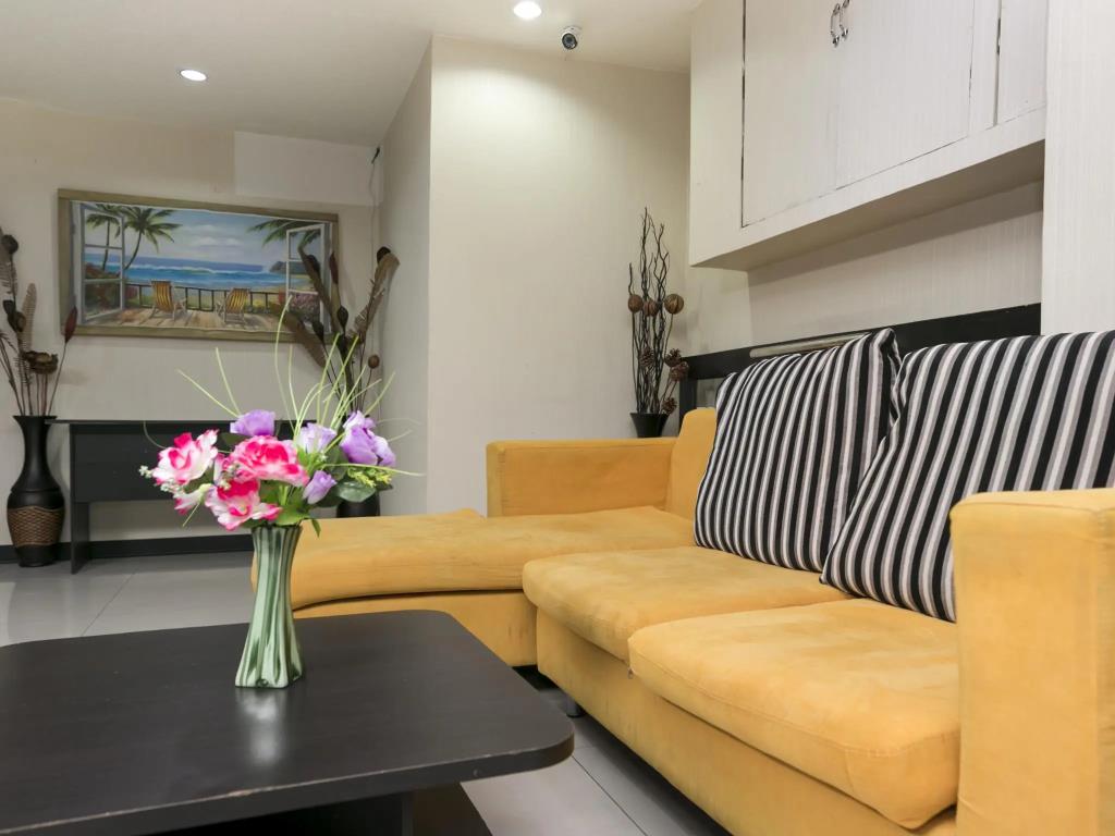 Everest Boutique 8 Inn 3*