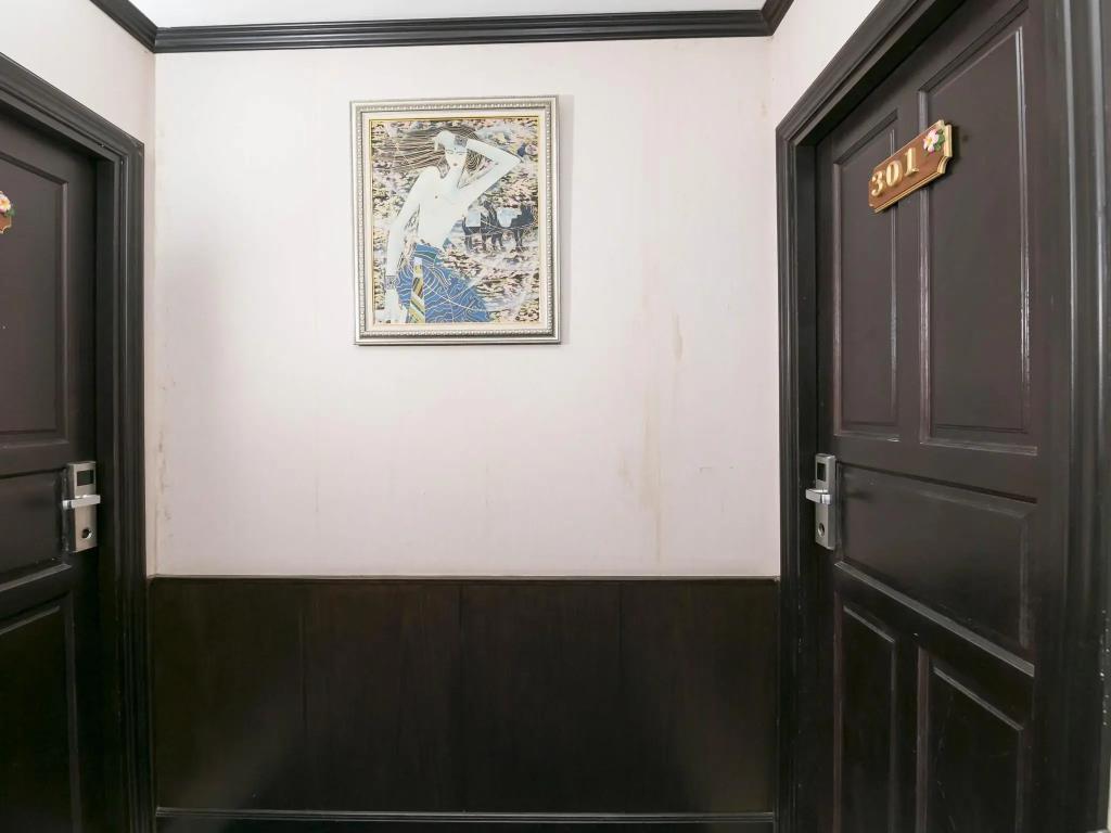 Everest Boutique 8 Inn 3*