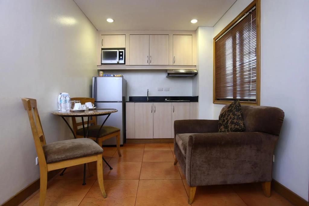 City Garden Suites Manila Hotel 3*