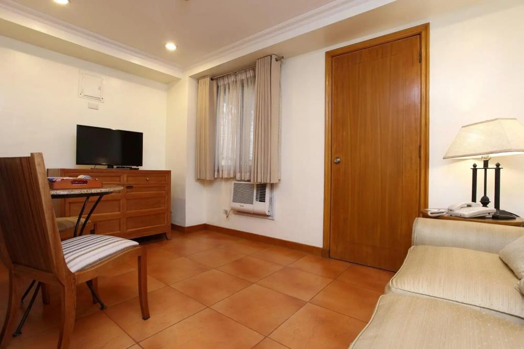 City Garden Suites Manila Hotel 3*