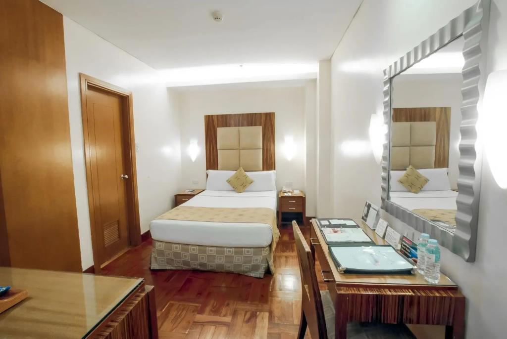 City Garden Suites Manila Hotel 3*