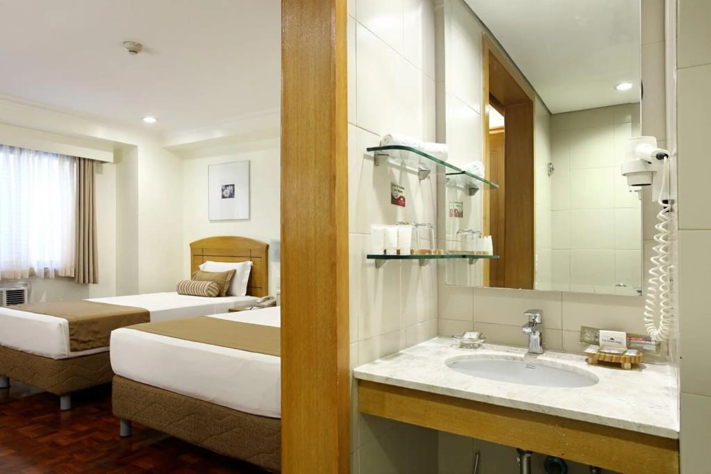 City Garden Suites Manila Hotel 3*