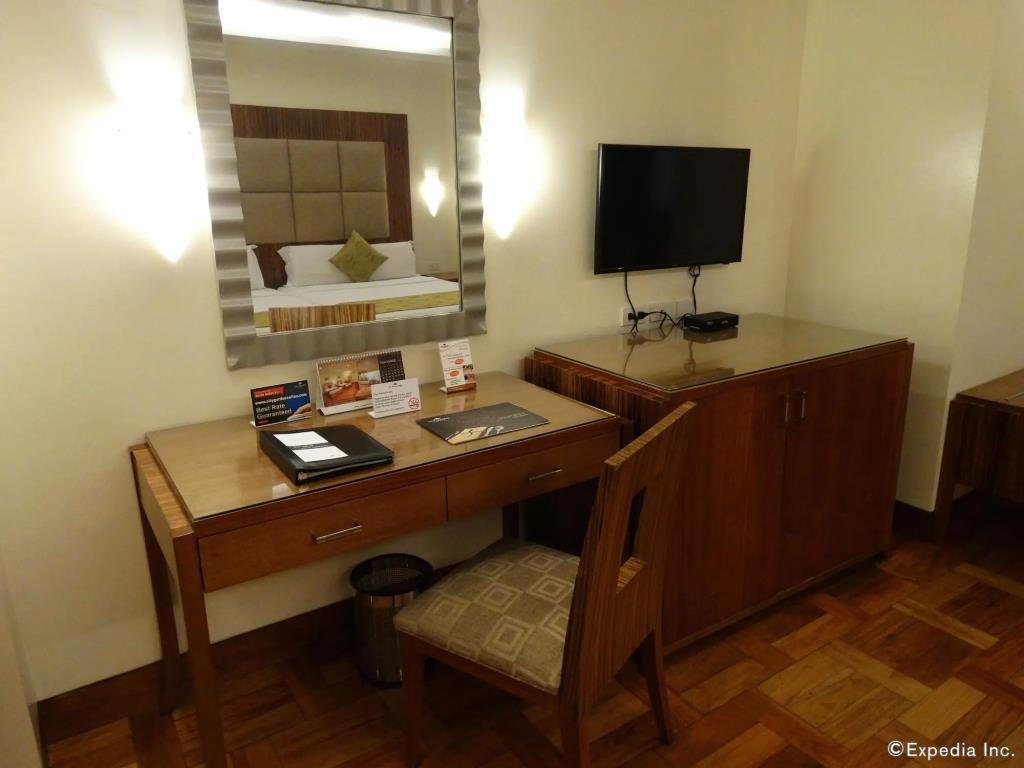 City Garden Suites Manila Hotel 3*