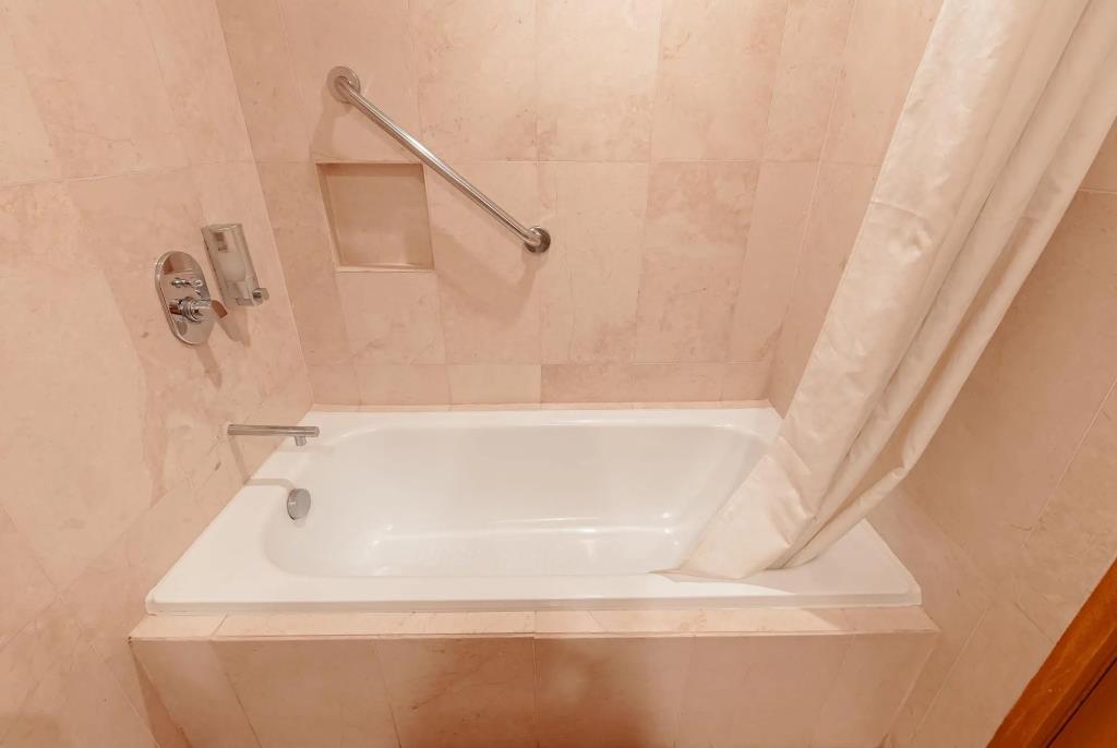 City Garden Suites Manila Hotel 3*