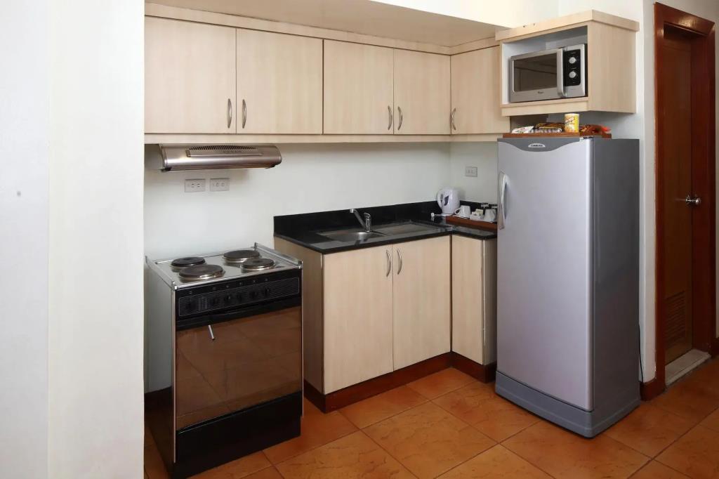 City Garden Suites Manila Hotel 3*
