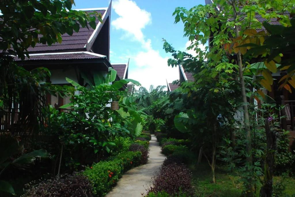 Lanta Klong Nin Beach Resort 3*