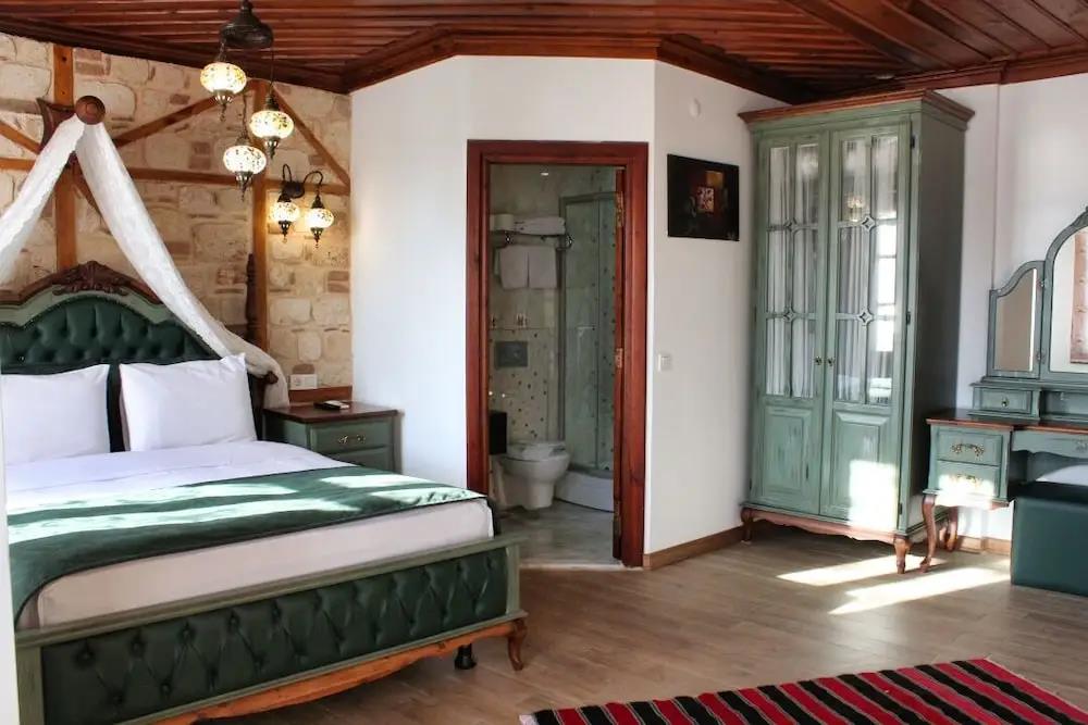 White Garden Hotel 0*