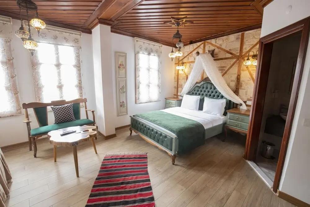 White Garden Hotel 0*