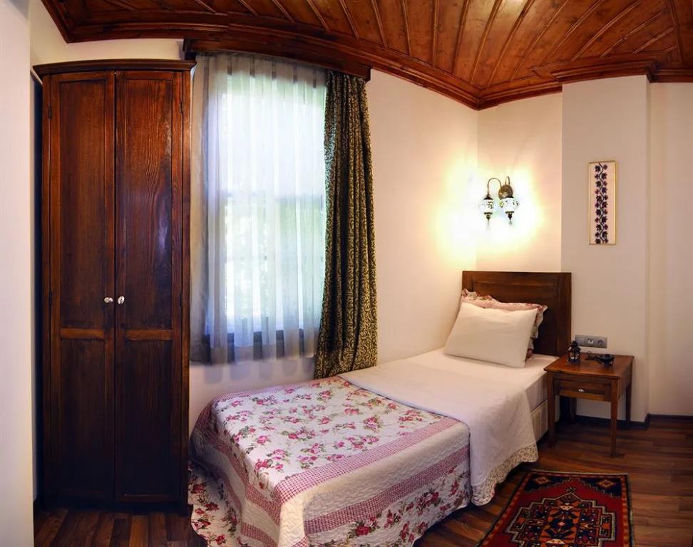 White Garden Hotel 0*