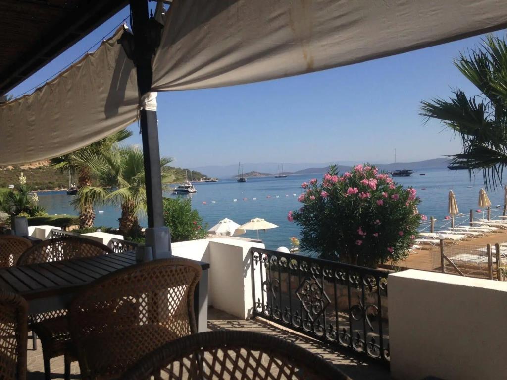 Omar Hotel & Suites 0*