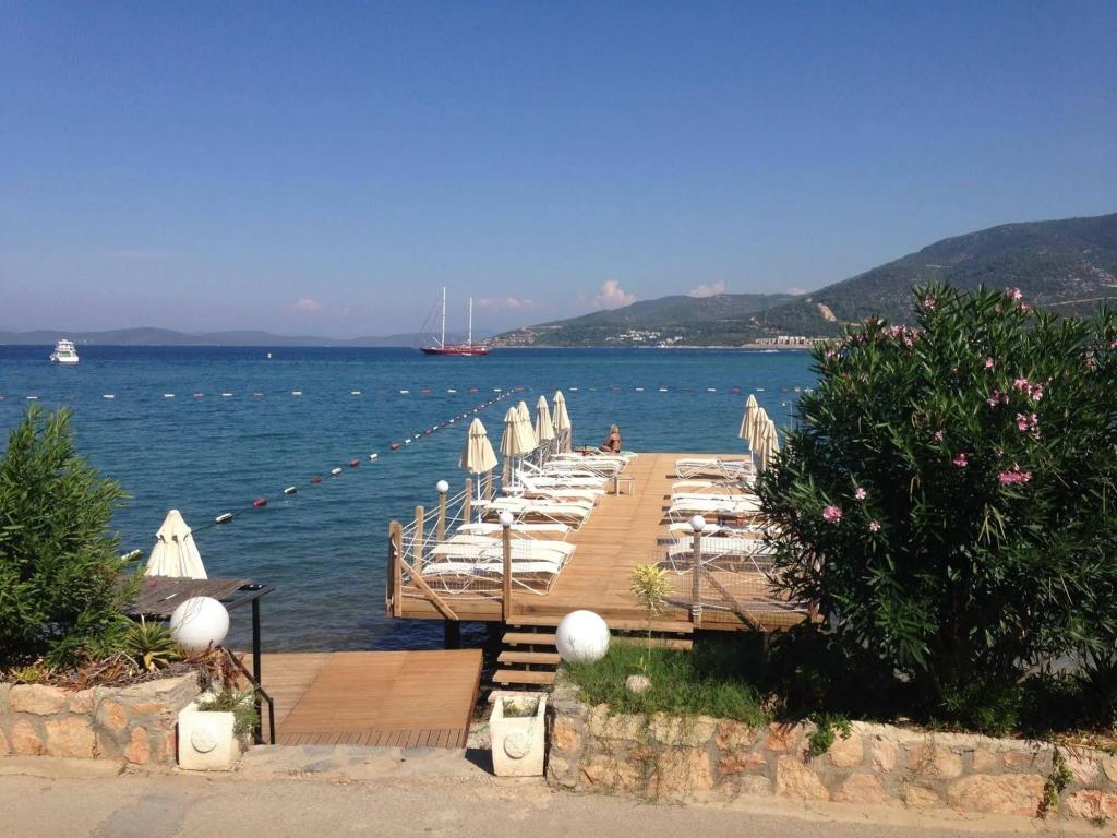 Omar Hotel & Suites 0*