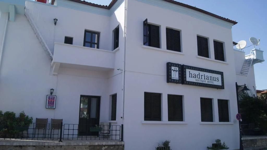 Hadrianus Boutique Hotel 0*