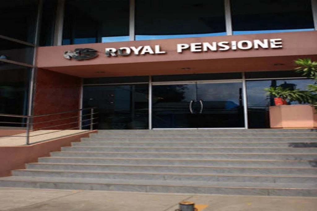NS Royal Hotel 2*