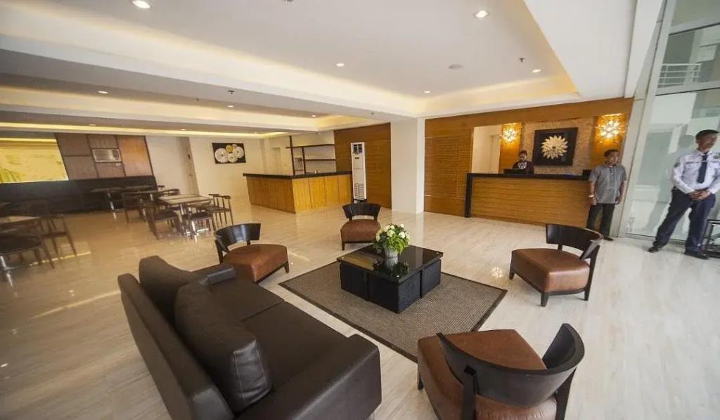 NS Royal Hotel 2*