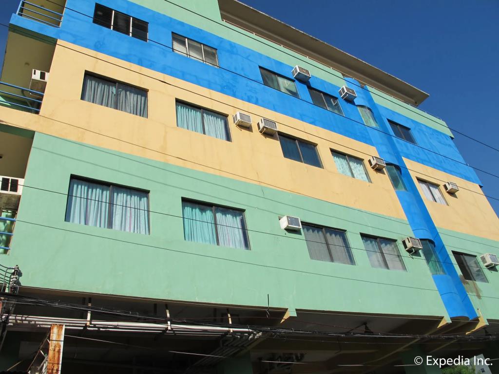 Metro Park Hotel Cebu City 2*