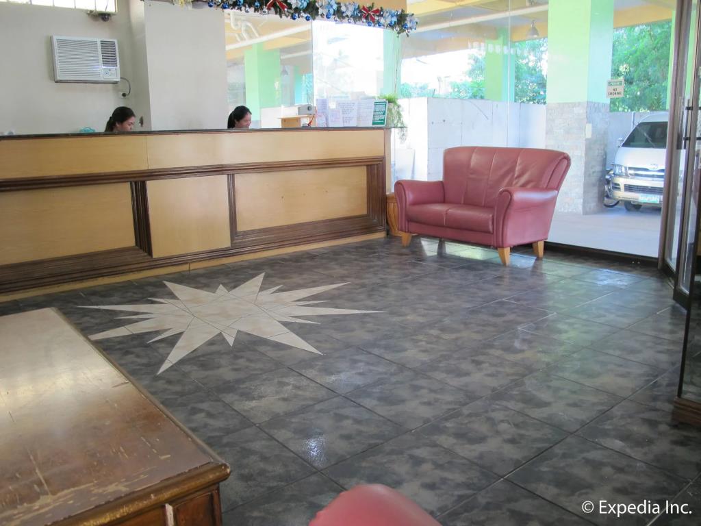 Metro Park Hotel Cebu City 2*