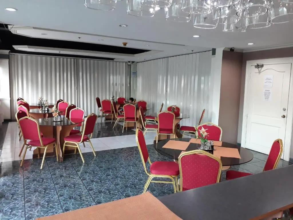 Metro Park Hotel Cebu City 2*