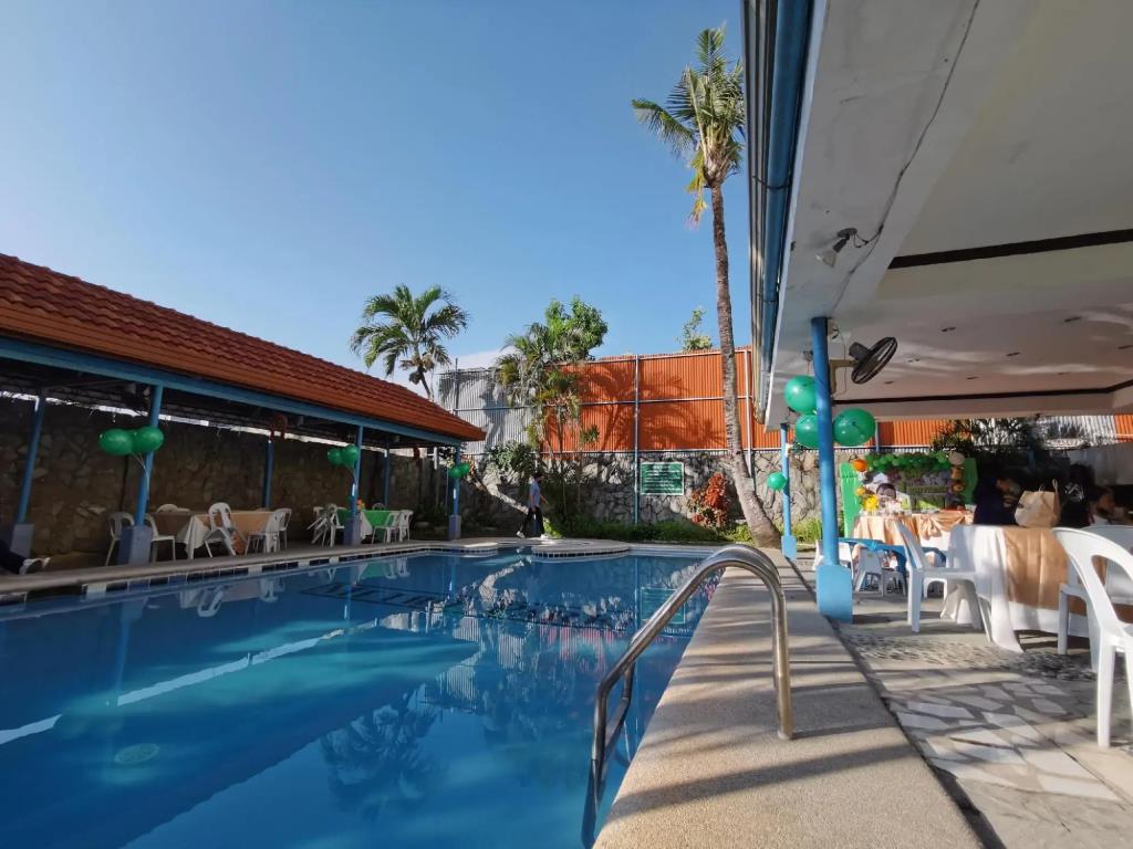 Metro Park Hotel Cebu City 2*