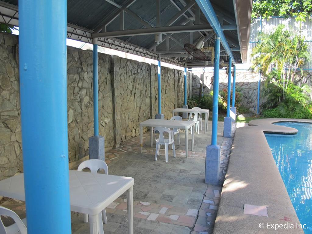 Metro Park Hotel Cebu City 2*