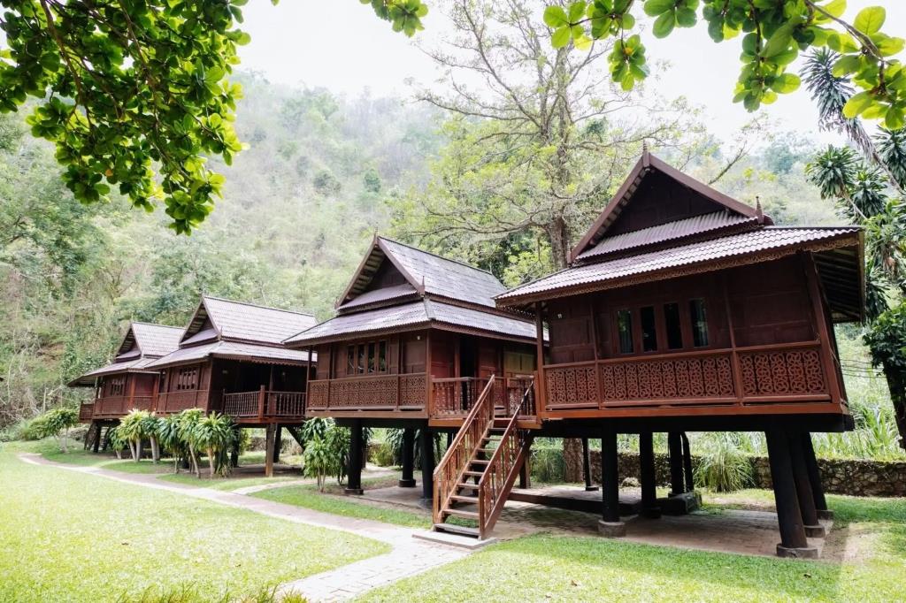 Lanna Resort 3*