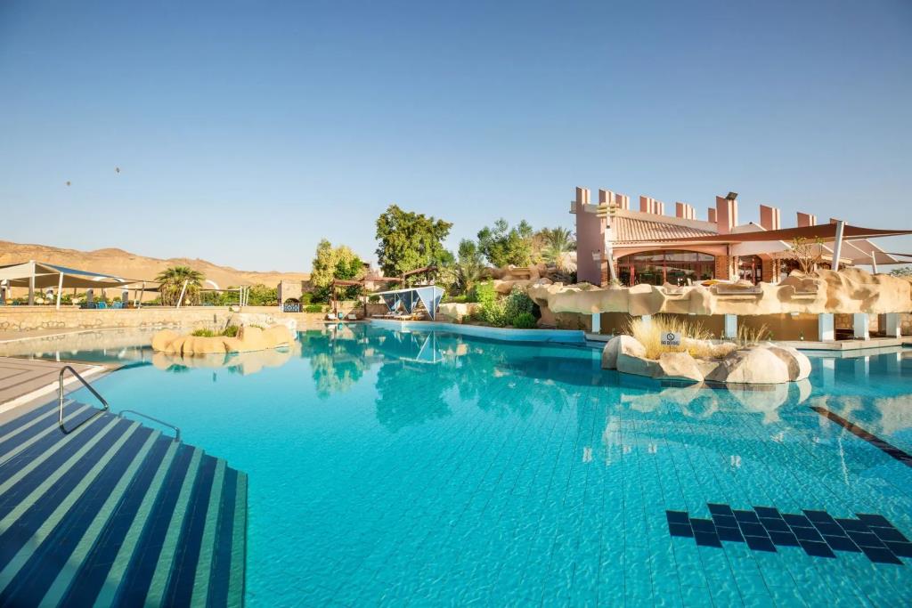 Pyramisa Island Hotel Aswan 5*