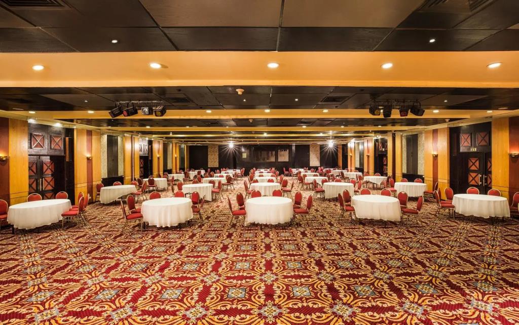 Pyramisa Island Hotel Aswan 5*
