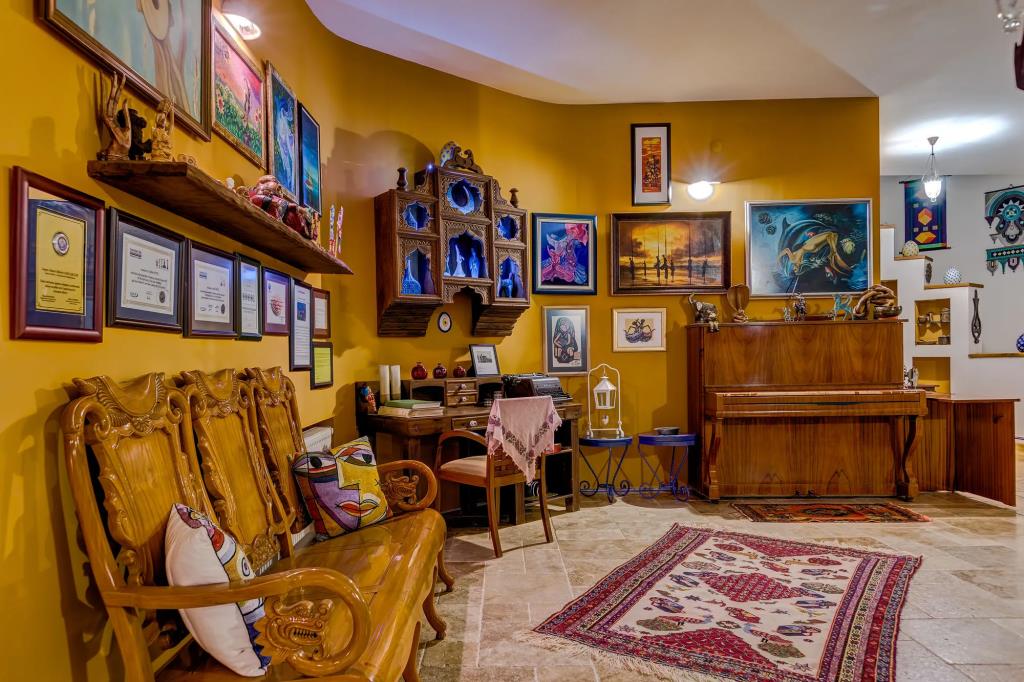 Villa Asina 0*