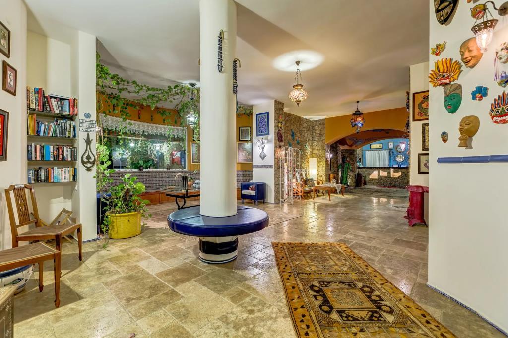 Villa Asina 0*