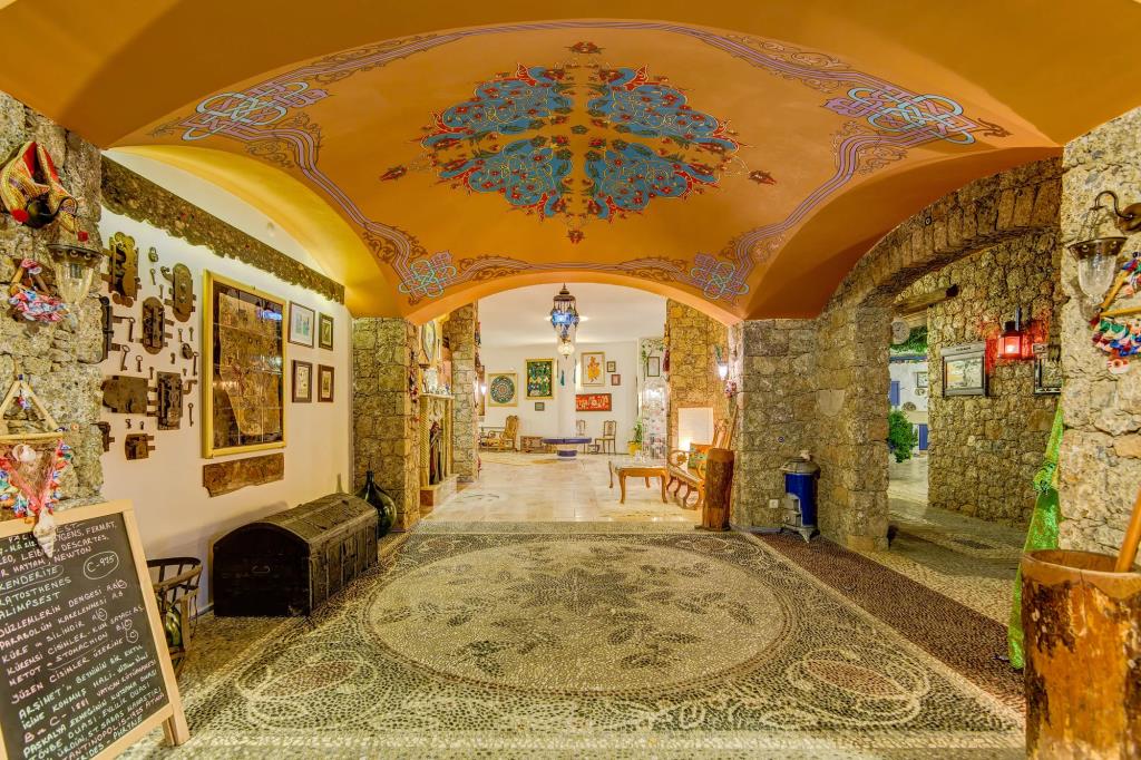 Villa Asina 0*