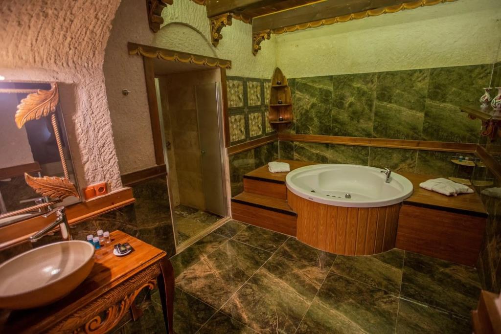 Hermes Cave Hotel 0*