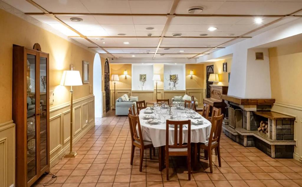 Rosso Riva Hotel 4*