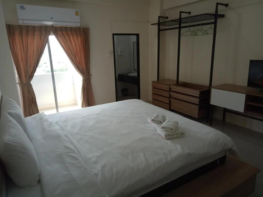 Komol Residence Bangkok 3*