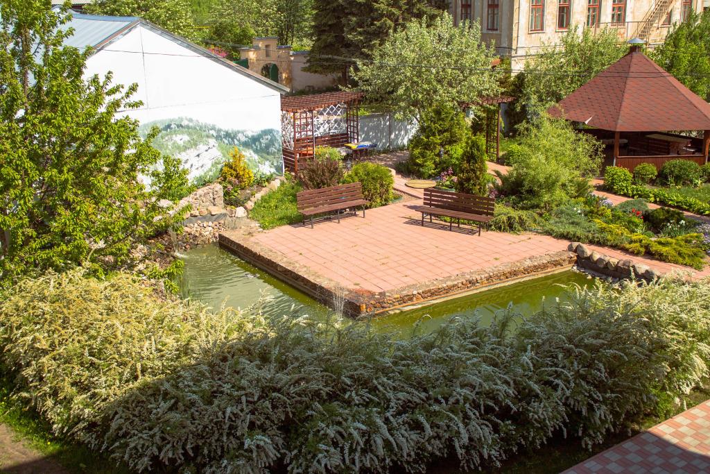 Svyatogor Hotel 3*