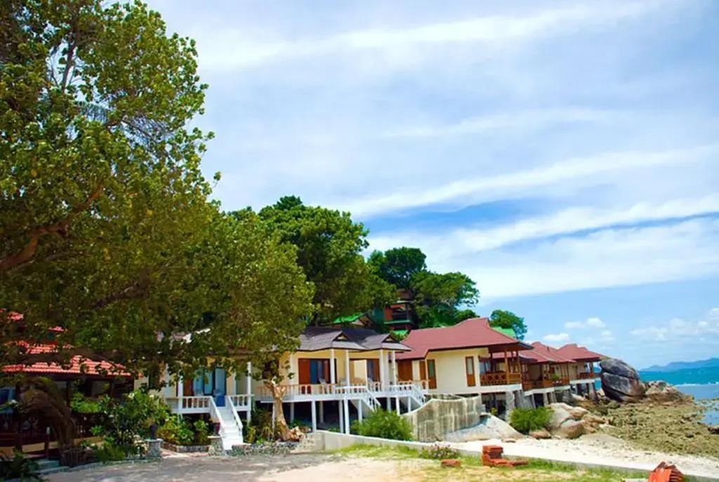 Rin Beach Resort 3*