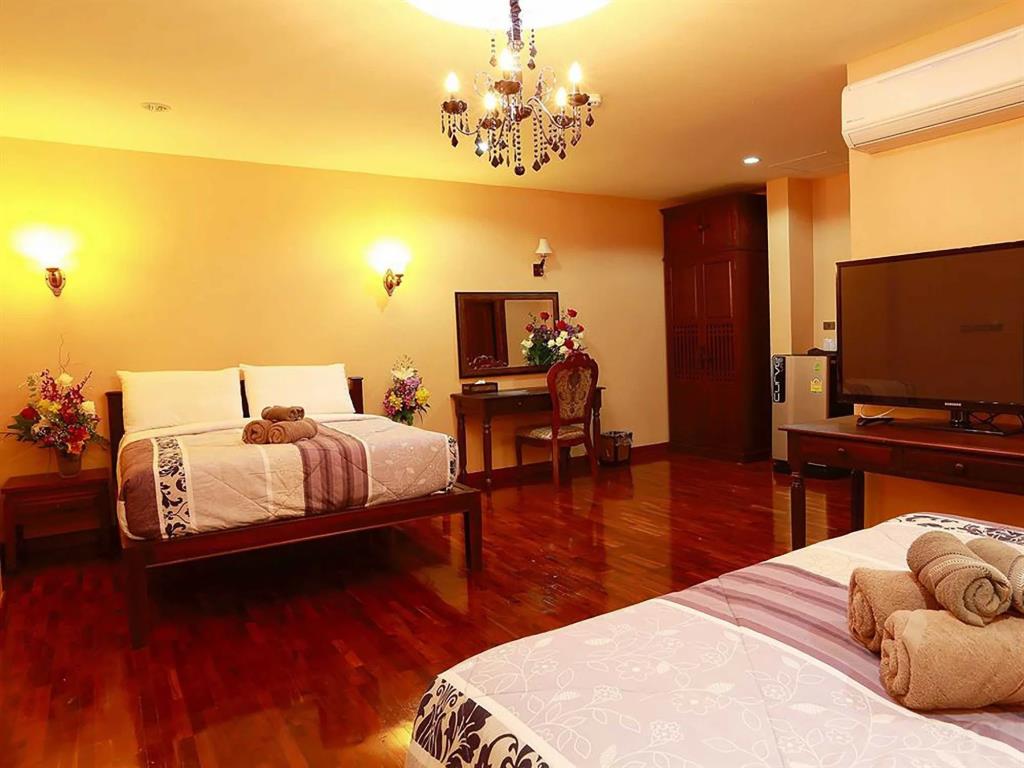 At Chiang Mai Hotel 3*