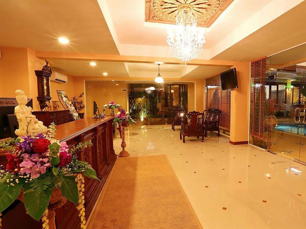 At Chiang Mai Hotel 3*