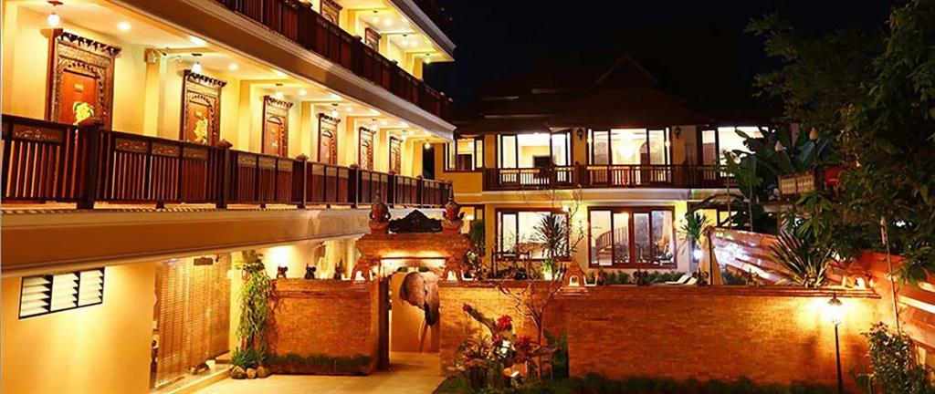 At Chiang Mai Hotel 3*