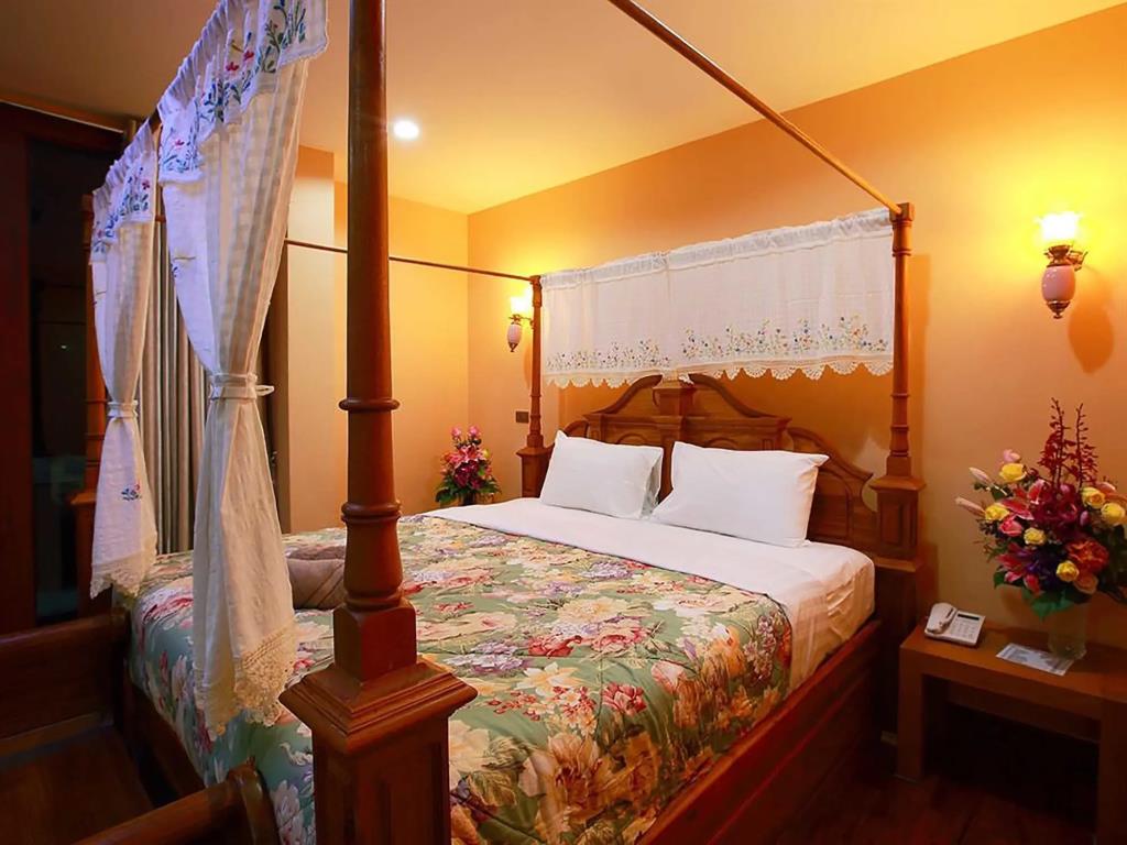 At Chiang Mai Hotel 3*