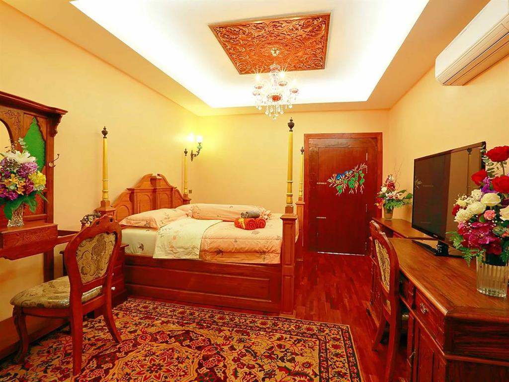 At Chiang Mai Hotel 3*