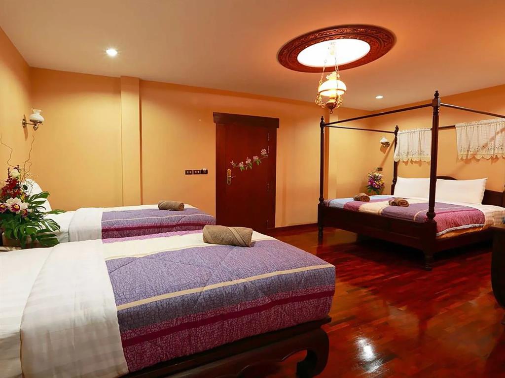 At Chiang Mai Hotel 3*
