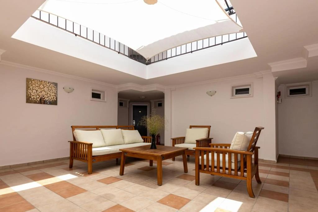 Amfora Hotel 0*