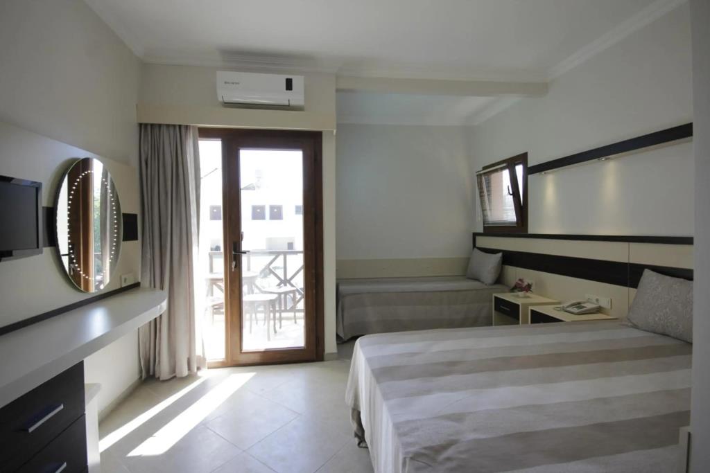 Amfora Hotel 0*